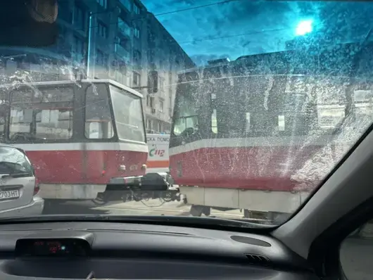 Трамвай блъсна 11-годишно дете на кръстовище в центъра на София