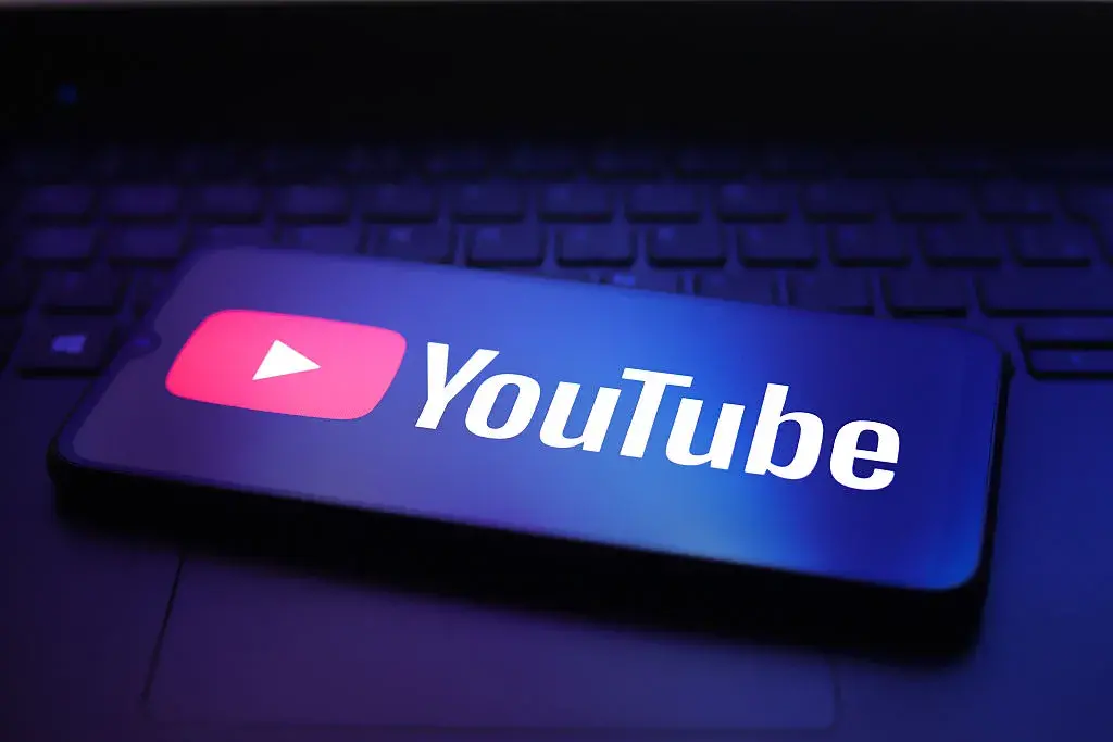 YouTube ще се бори с „AI slop“ и обещава по-строг контрол върху качеството