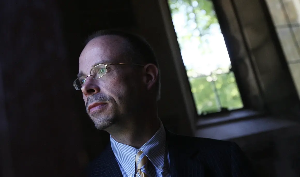 Отиде си Джон Алън - човекът, който позна кой ще бъде следващият папа