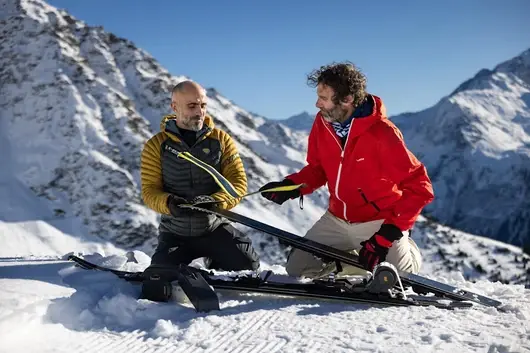 Швейцарският стартъп E-Skimo представя първите в света електрически ски – реакциите са разнопосочни