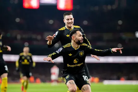 "Манчестър Юнайтед" удари по шампионските амбиции на "Арсенал"