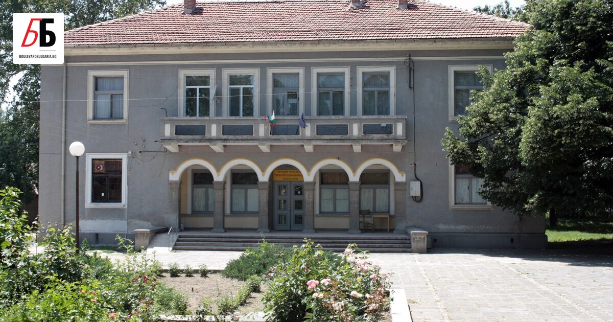 В България вече е достъпна на народните читалища – публична,