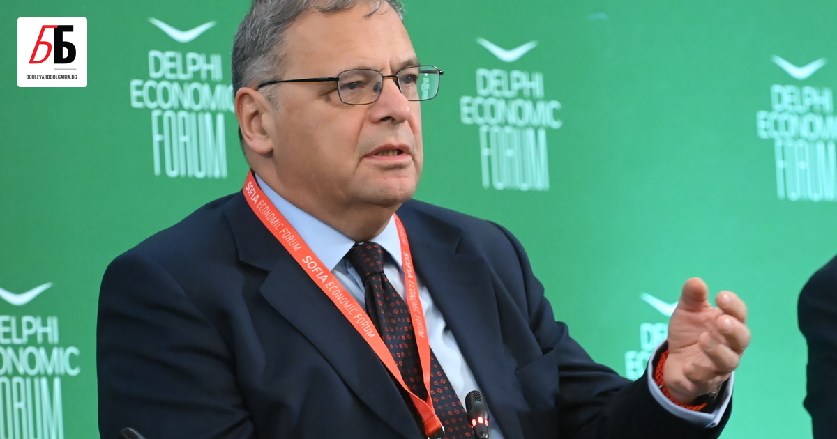 Юлиан Попов е дългогодишен експерт по енергийна и климатична политика