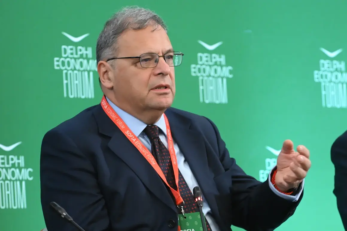 Кой е Юлиан Попов - служебен министър на околната среда и водите 