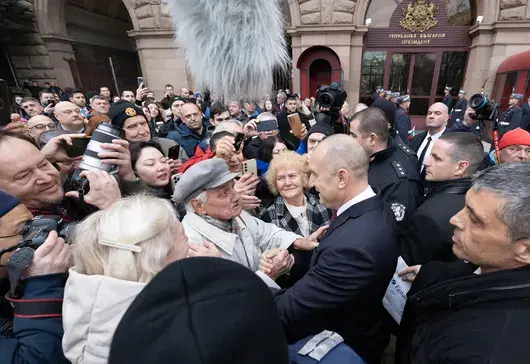 "Галъп": Румен Радев привлича 60% от избирателите на БСП