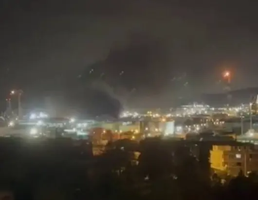 Експлозия предизвика пожар в най-голямата турска петролна рафинерия