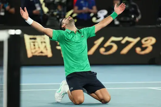 Джокович детронира Синер в епичен мач на Australian Open. Следва финал срещу Алкарас