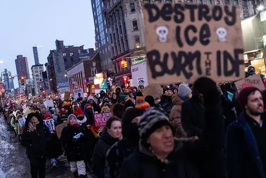 Протестите срещу ICE излязоха извън Минесота - демонстрации се проведоха във всички големи градове на САЩ