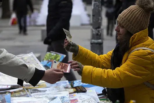 Край на плащанията в левове. От днес се разплащаме само в евро