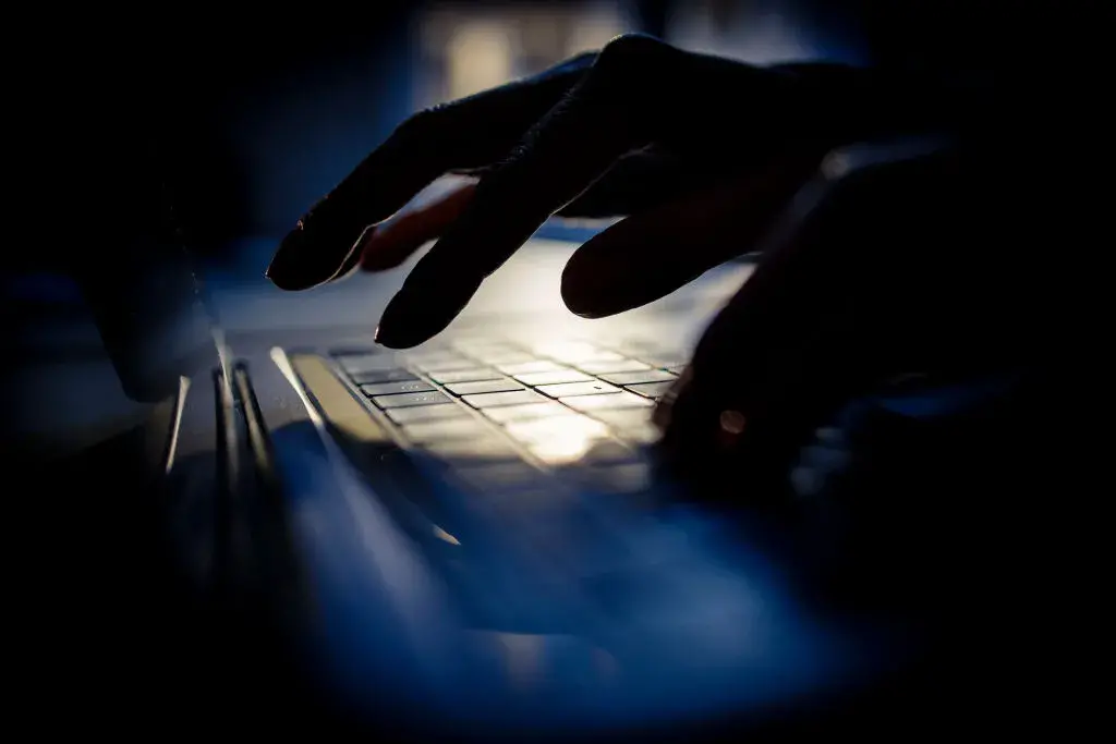 Службите подозират пране на пари през български торент сайтове