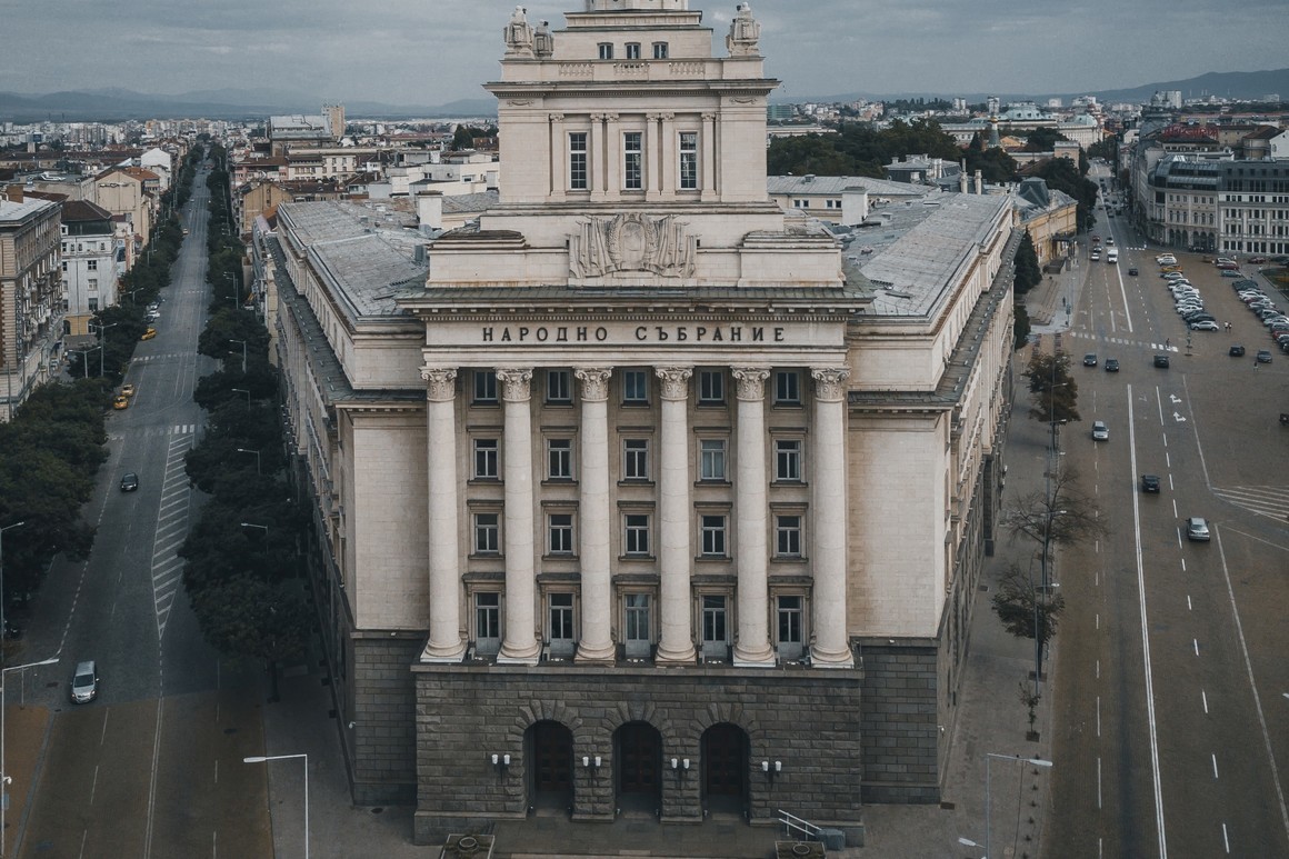 Референдум без граници: Как Изборният кодекс обезсмисли Великото Народно събрание