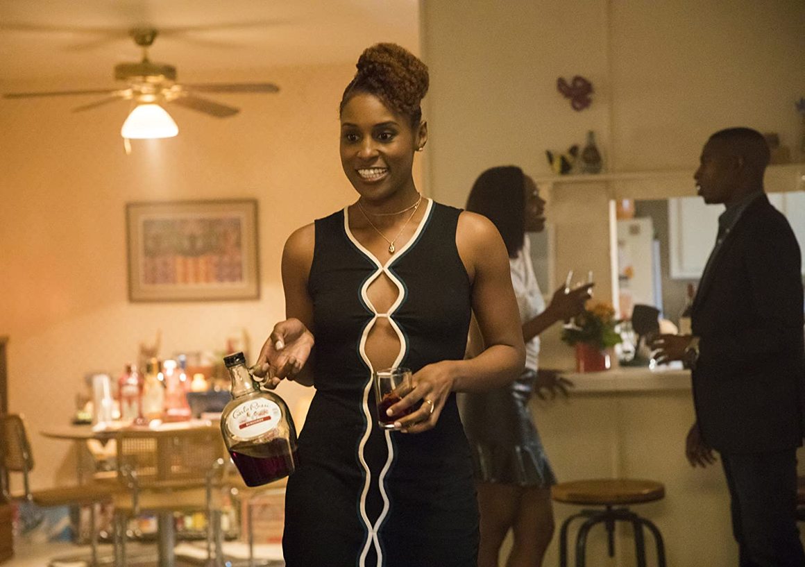 <br><br>
<b>Иса Рей </b>
<br><br>
Сериалът Insecure (HBO) има общо 8 номинации през 2020 г., включително за най-добра комедийна актриса в главна роля за Иса Рей. Ако тя спечели наградата в своята категория, ще бъде втората чернокожа жена, отличена за комедийния си талант от Emmy (след Изабел Санфорд от The Jeffersons 1981). Insecure се бори и за статуетката за най-добър комедиен сериал - победата би била рекорд за 35-годишната Иса Рей като негов създател. Никога досега чернокожа жена не е печелила продуцентската награда в тази категория на премиум-сегмента.
