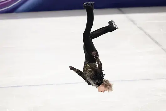 "Богът на четворните скокове" донесе олимпийска титла на САЩ във фигурното пързаляне