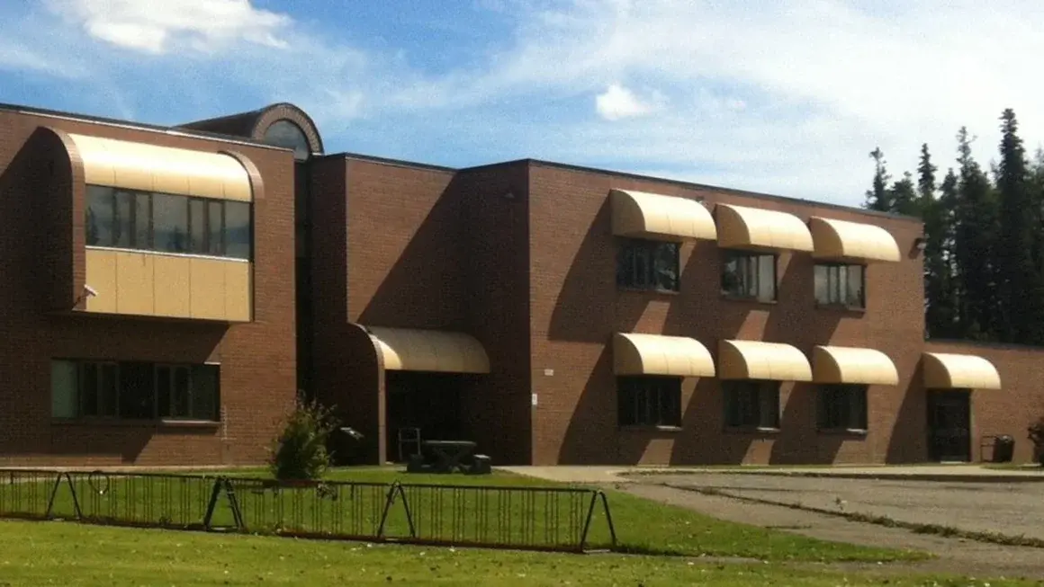 Девет души загинаха при стрелба в училище в Канада