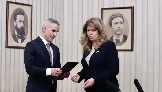 Андрей Гюров представя състава на служебния кабинет в сряда