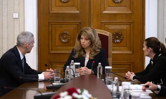 Йотова няма да носи отговорност за служебния кабинет, но си запазва правото да откаже "неприемлив състав"