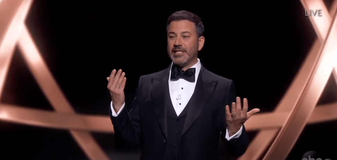 <br><br>
„Watchmen“, „Schitt’s Creek“ и „Succession“ са големите победители в 72-ата церемония на наградите Emmy, отличаващи най-добрите сериали и ТВ-продукции. Екшън-фикцията на Деймън Линдълоф спечели 11 приза от 26 номинации в първото кино шоу от началото на пандемията. „Succession“ на НВО се оказа доминант сред драматичните сериали, а „Schitt’s Creek“ разби конкуренцията сред комедиите. <br><br>
Церемонията беше повече от странна – звездите получаваха наградите си онлайн чрез приложението Zoom, а водещият Джими Кимъл нарече наградите „Pandemmys“ – игра на думи между пандемия и Emmy. <br><br>
„Някой може ли да ми каже защо сме тук? Страхотно е все пак отново да видя хора, благодаря ви, че рискувате всичко, за да бъдете тук“, пошегува се той пред публиката в „Staples Center“ в Лос Анджелис.