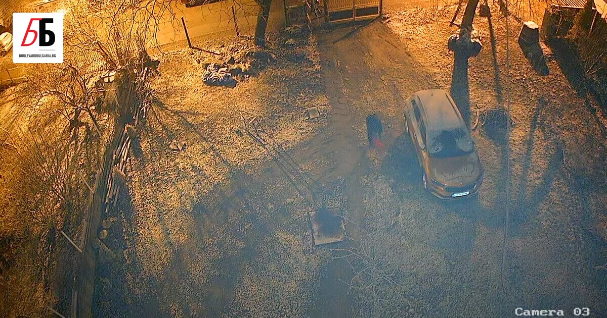 Петима мъже са задържани за палежа на автомобила в двора