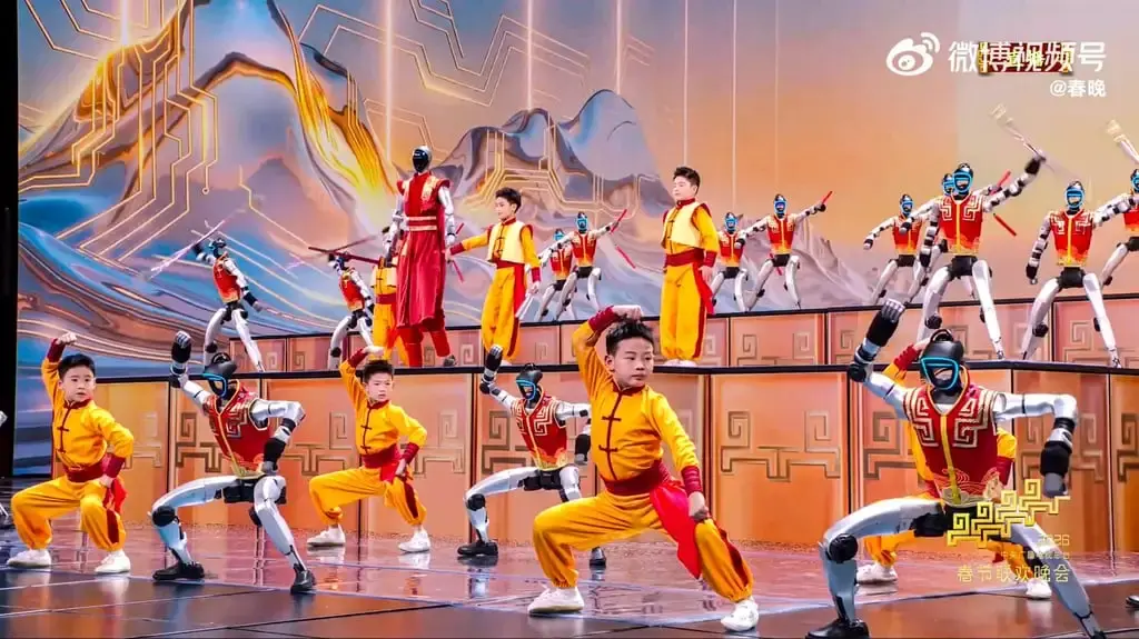 Китай показа бъдещето на роботите: Хуманоидите на Unitree владеят кунг фу и акробатика