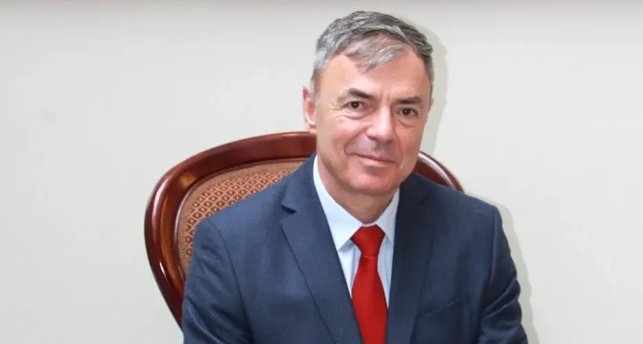 Кой е Сергей Игнатов - служебен министър на образованието в кабинета на Анрей Гюров