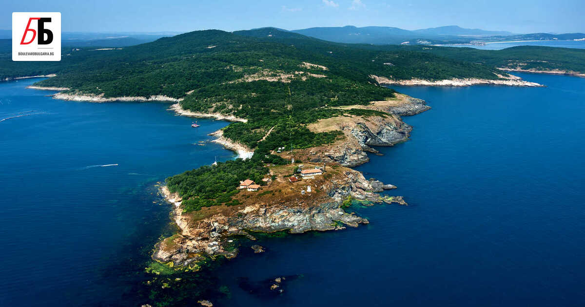 Риболовен кораб е изчезнал от радарите в района на Маслен