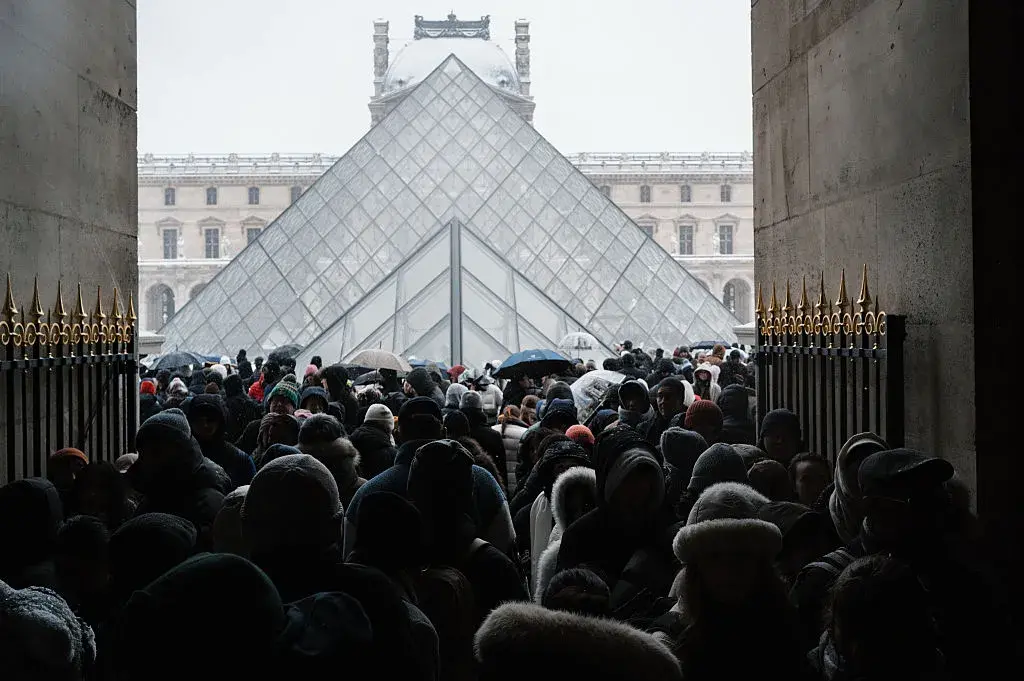 "Измамите са неизбежни", или как Лувърът реагира на 10 млн. евро щети от билети менте