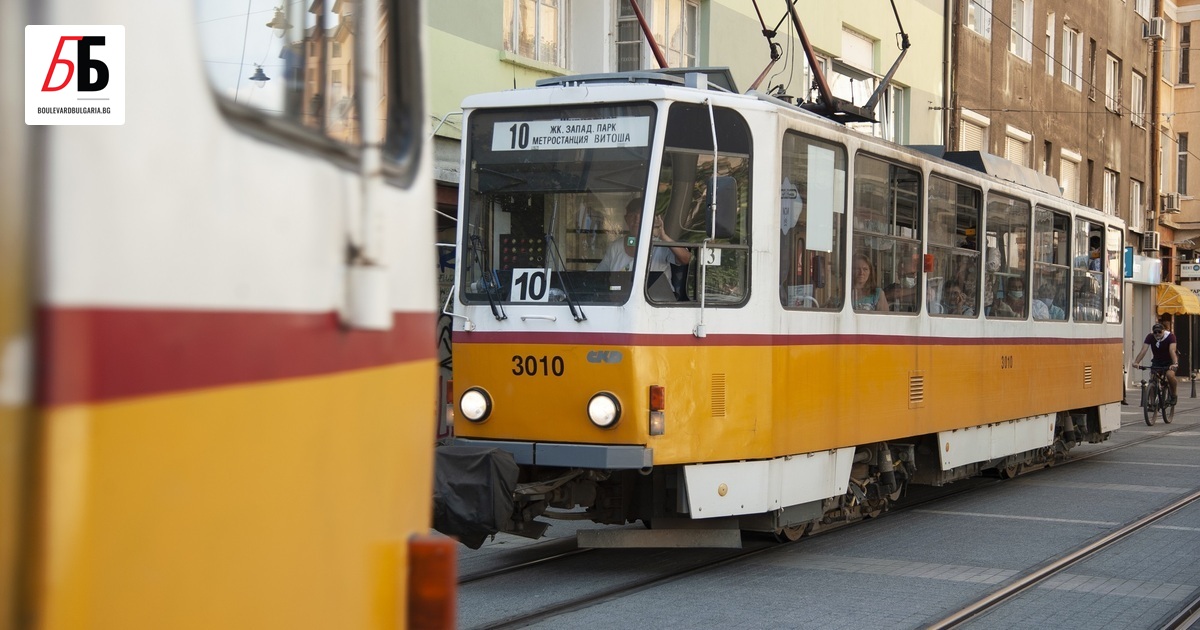 От днес до 1 септември спира движението на трамваите по