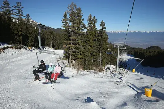 Чуждестранен турист е в болница след побой пред седалков лифт в Банско