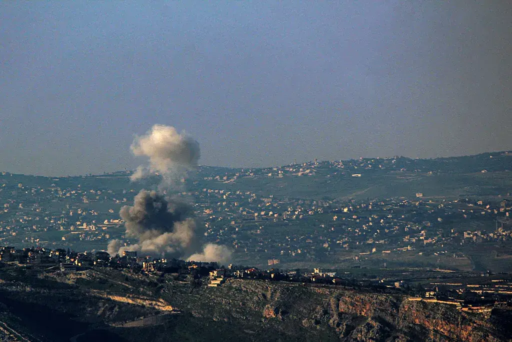 Конфликтът се разширява - Израел атакува „Хизбула“ в Ливан, Иран плаши с „великите врати на огъня“