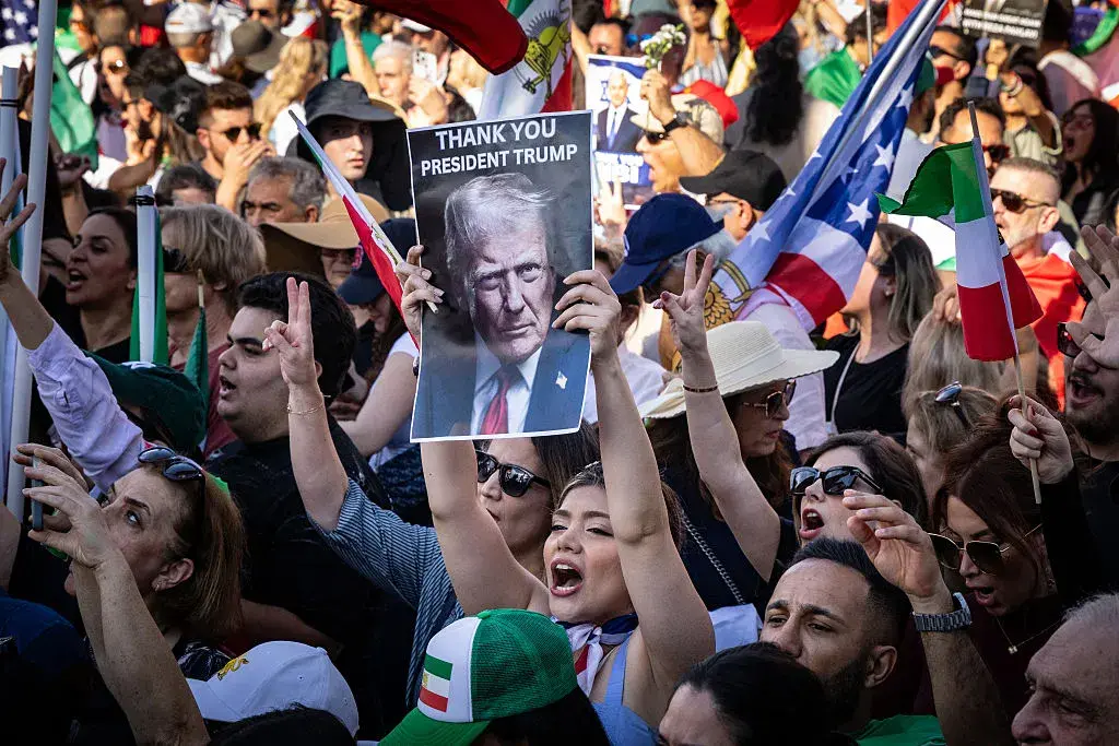 Край на режима в Иран ли е убийството на аятолах Хаменей?