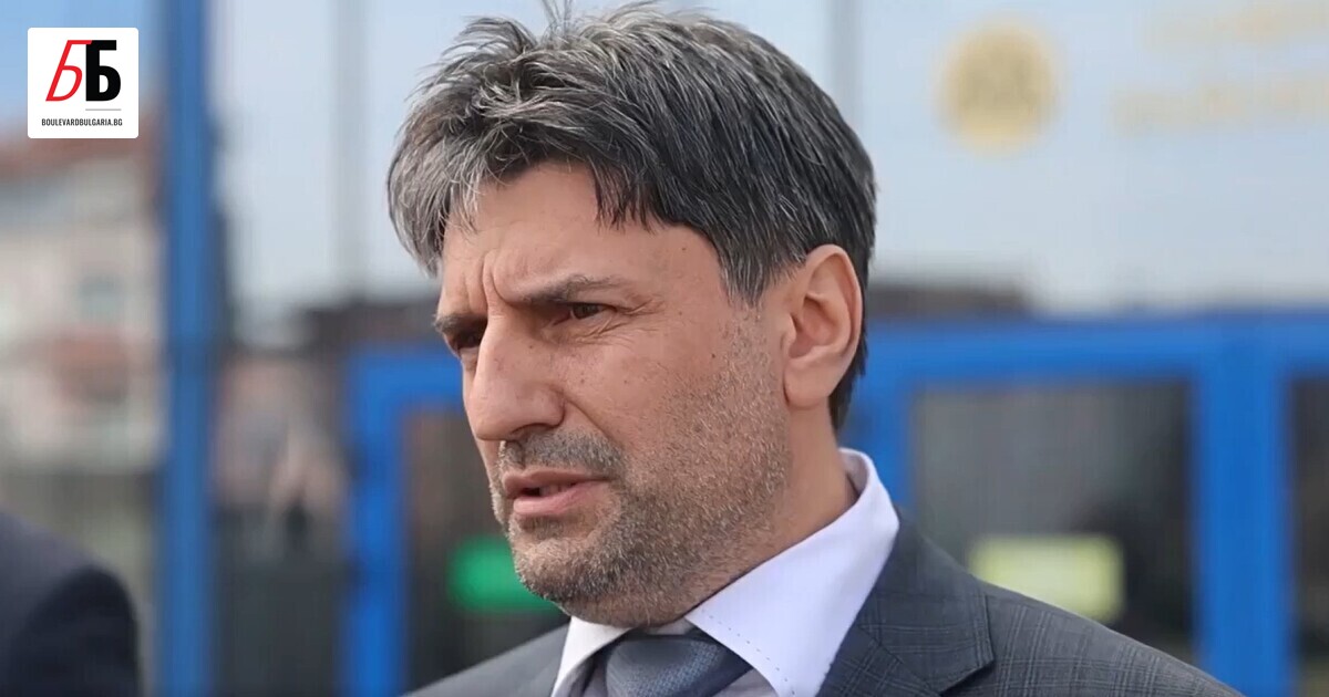 Петима служители на общинската администрация в район Приморски“ са сред
