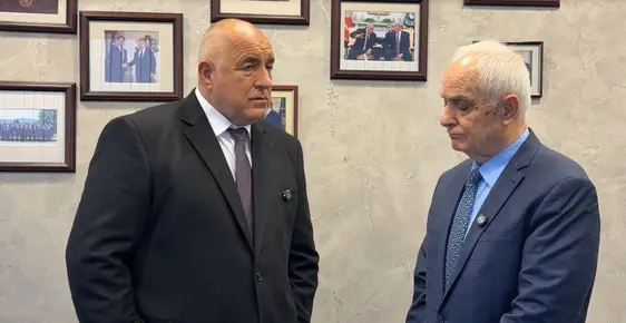 Борисов привика военния министър и му даде разпореждания преди извънредния Съвет по сигурност