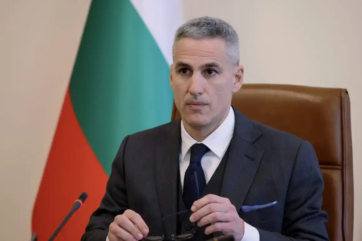 Андрей Гюров: "Служебните министри нямат място в партийните централи"