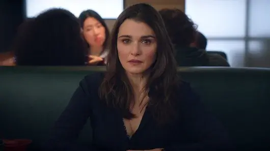 Сериалът „Владимир" и тревогата, когато властта - сексуална, социална, интелектуална - се изплъзва