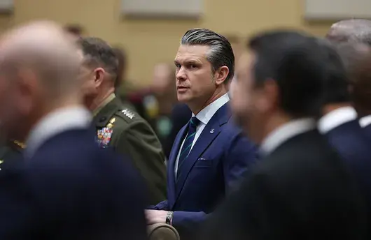 Американският министър на отбраната предупреди, че предстои „най-интензивният ден на удари“ срещу Иран