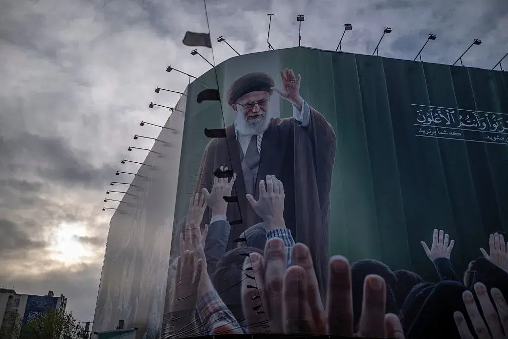 Избран е новият върховен лидер на Иран