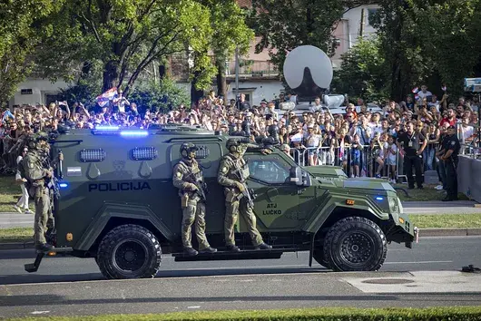 След 17 години Хърватия връща задължителната военна служба, 800 новобранци започват обучение