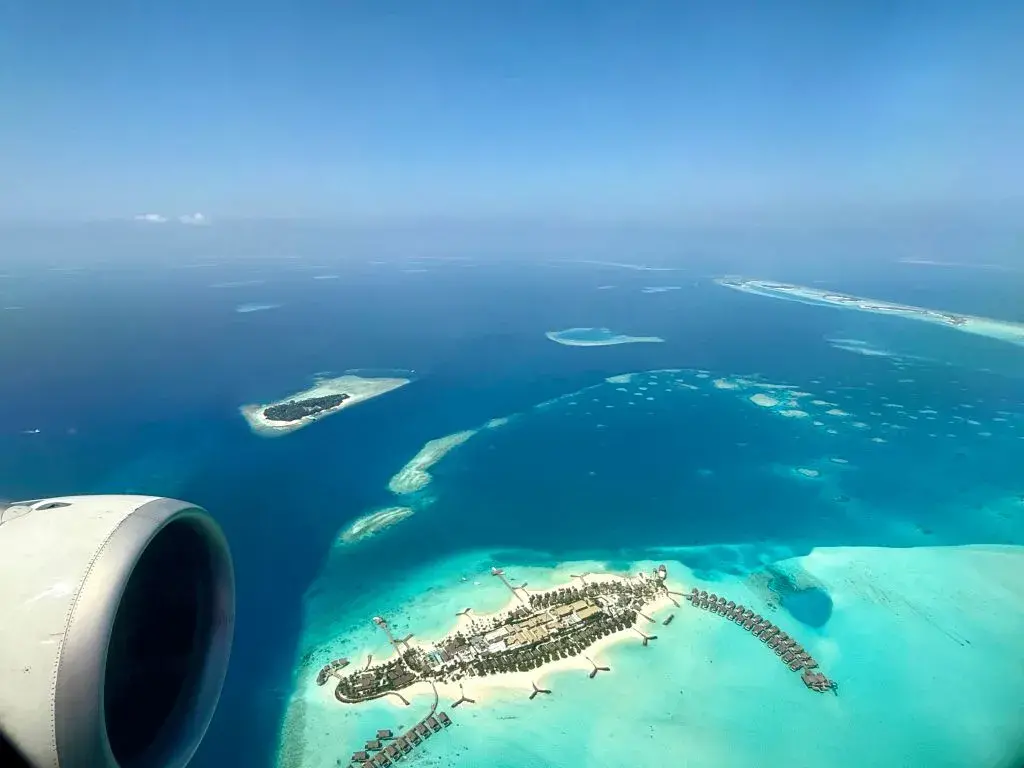 Блокираните българи от Малдивите и други дестинации се прибраха с чартърен полет