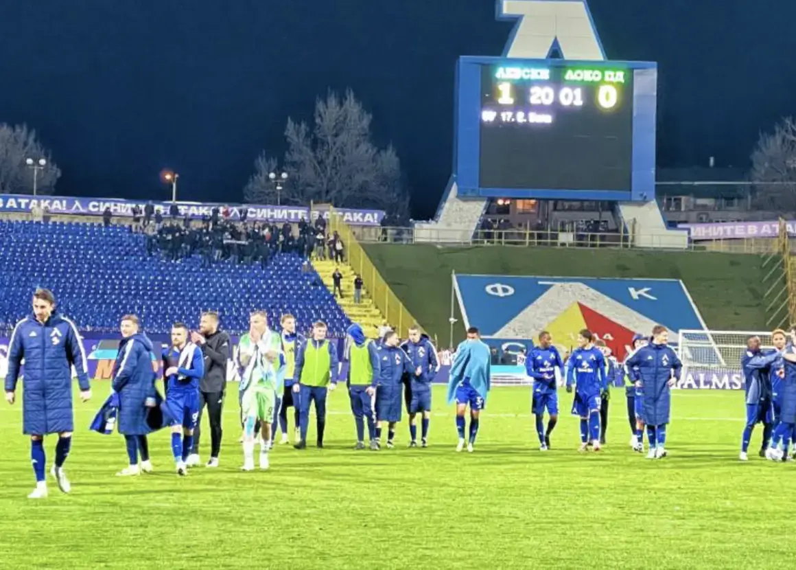 "Левски" се спаси с дузпа в края. "Лудогорец" продължава преследването 