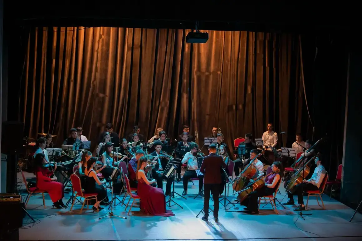 Историята на Тайния оркестър: когато музиката събира повече от ноти