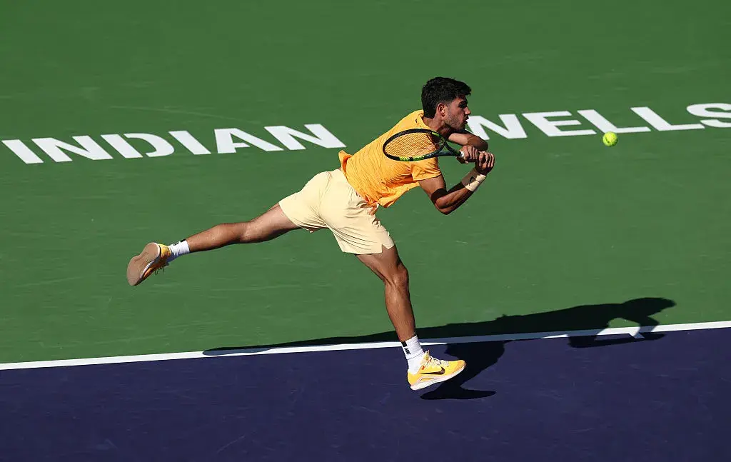 Непобедимият Алкарас блести в "Рая на тениса". Шампионът отпадна 