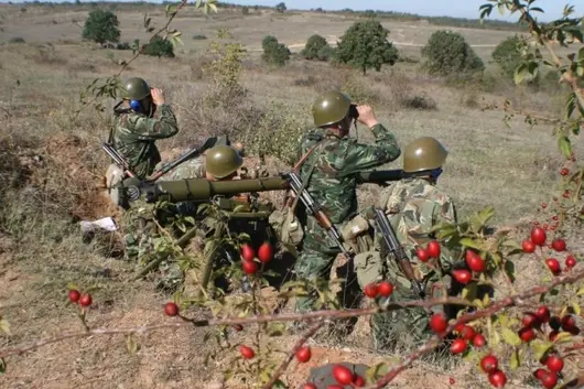 Поне 400 военни ще пазят границата с Турция