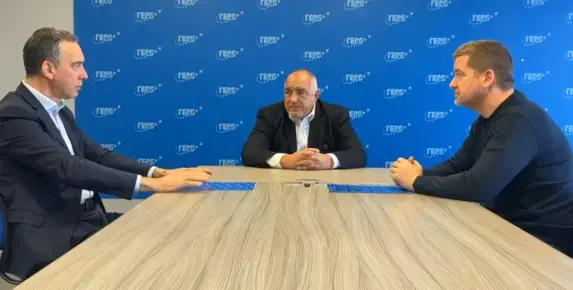 Борисов обяви, че Цветан Цветанов липсва на ГЕРБ и ще предложи кметовете на Бургас и Стара Загора да поемат функциите му