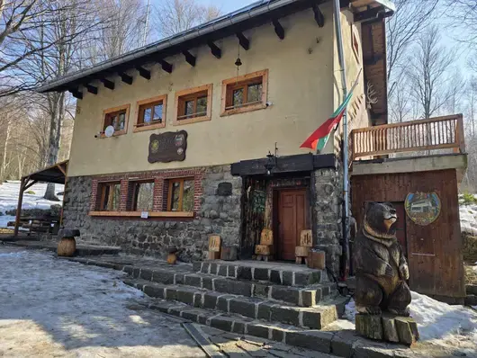 Изстрели, заплахи и арест при опита за смяна на хижаря в "Камен дел" на Витоша