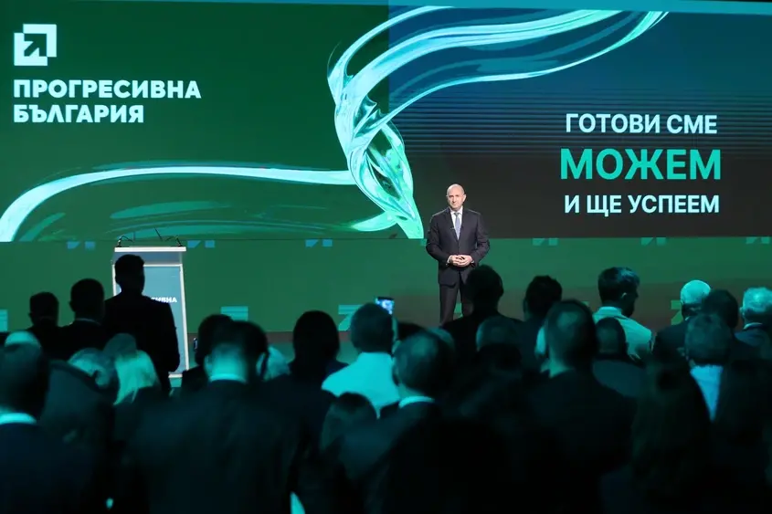 Радев се закани на олигархията, без да я назове, и за съдебна реформа - ако "математиката" излезе