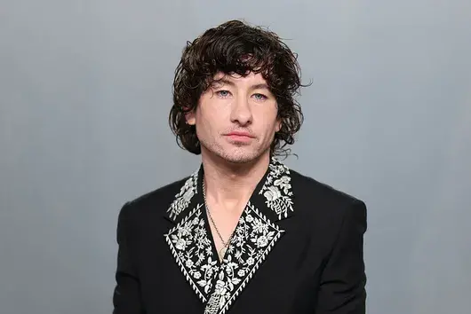 Бари Киогън: Подигравките за външния ми вид стигнаха дотам, че не искам да излизам навън