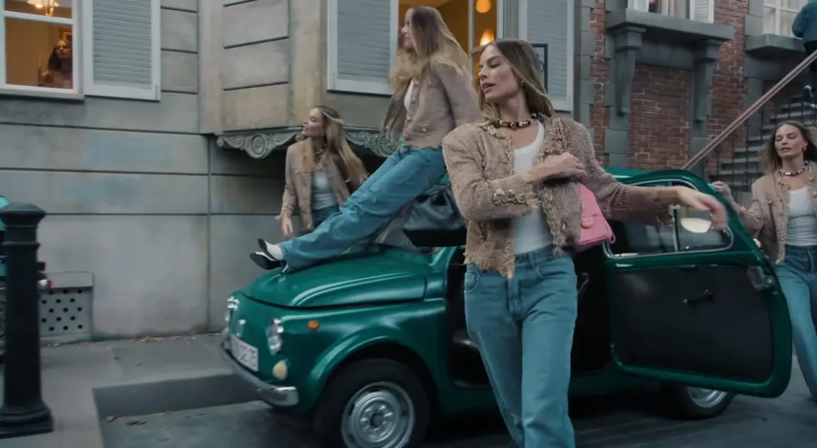 Марго Роби и Кайли Миноуг върнаха времето с 25 г. назад в страхотна реклама на Chanel 