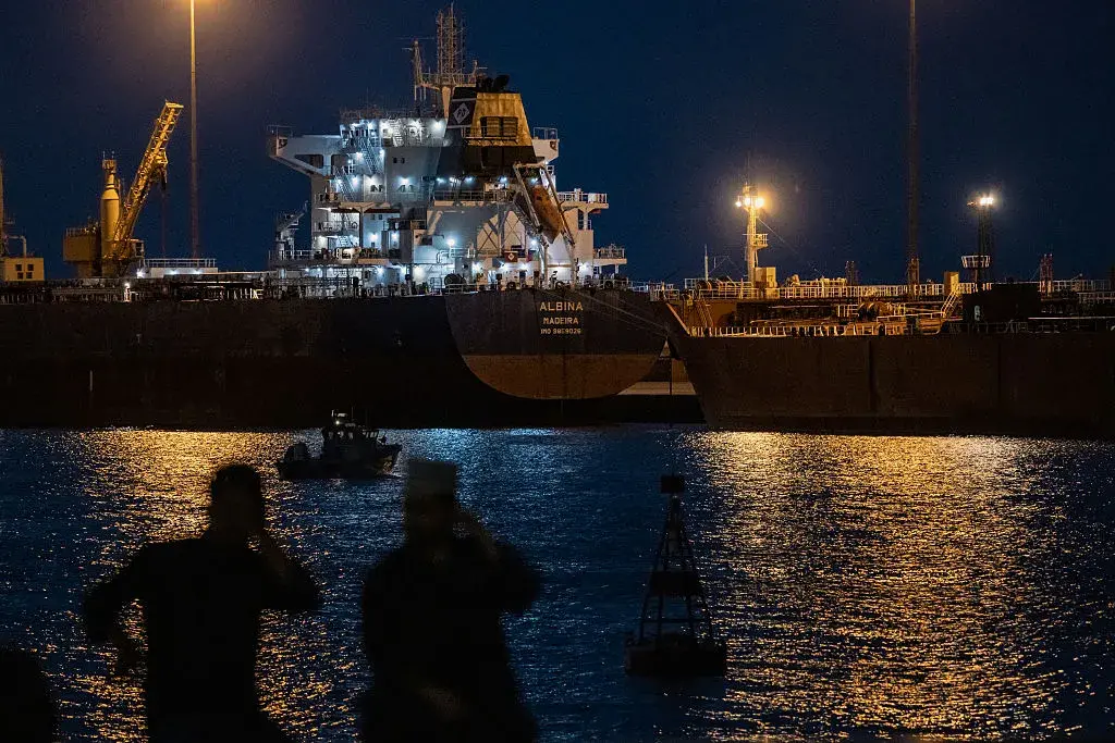 2000 кораба и 20 000 моряци са блокирани в Ормузкия проток