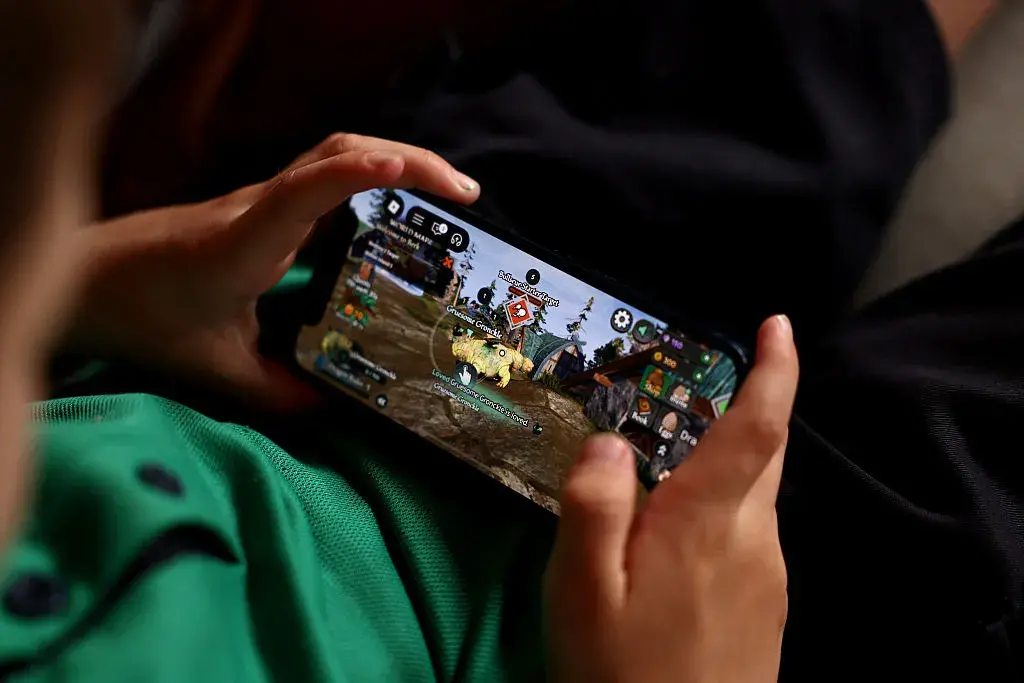 "Родителите да следят децата си в Roblox, или да забранят игрите там", предупреждава разработчик