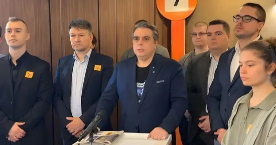 Асен Василев определи Румен Радев като "страхлив лицемер"